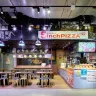 株式会社MIZUTOMIが運営するピザ店の店内